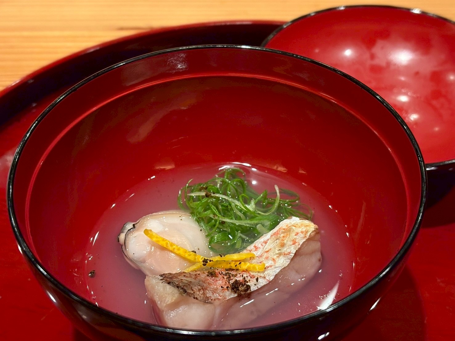 お椀 - 季節の出汁を効かせた一椀 - 天ぷら たかだ